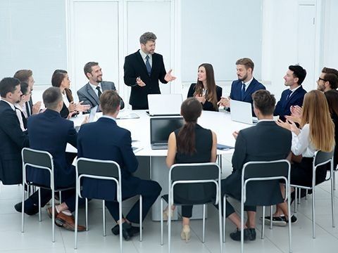 Membangun Personal Branding di Era Media Sosial